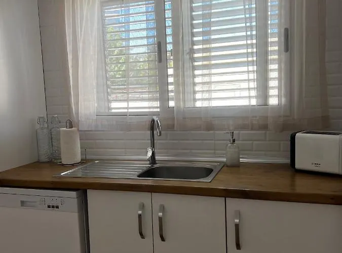 Stylish 3 Bedroom In Kyrenia Northern Cyprus