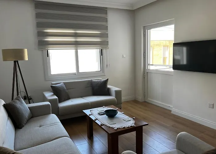 Stylish 3 Bedroom In Kyrenia Northern Cyprus *