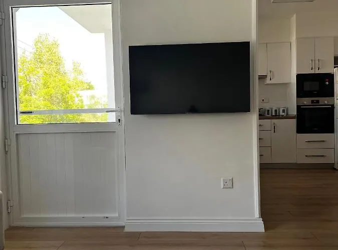 Stylish 3 Bedroom In Kyrenia Northern Cyprus Apartmán *