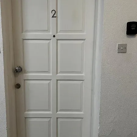 Stylish 3 Bedroom In Kyrenia Northern Cyprus דירה *