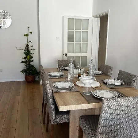 Stylish 3 Bedroom In Kyrenia Northern Cyprus דירה קיירניה