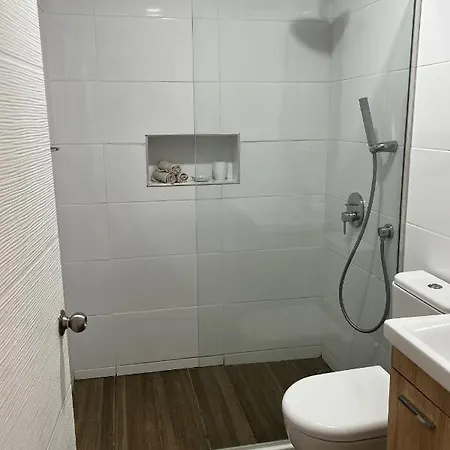 Stylish 3 Bedroom In Kyrenia Northern Cyprus דירה קיירניה
