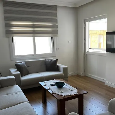Stylish 3 Bedroom In Kyrenia Northern Cyprus *