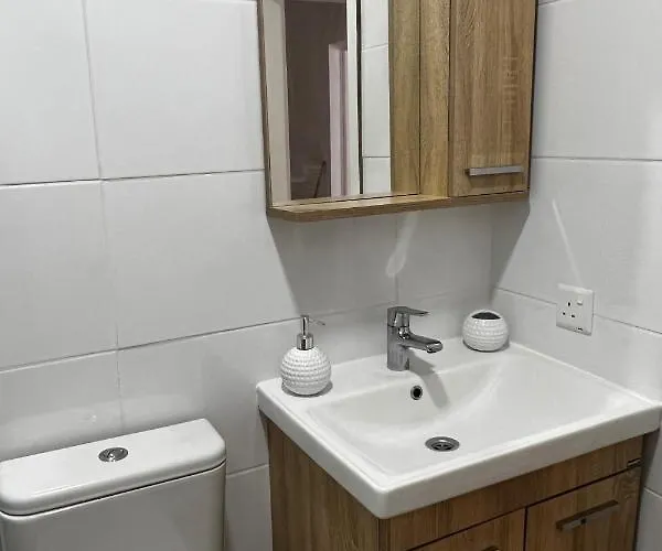 Stylish 3 Bedroom In Kyrenia Northern Cyprus Appartamento