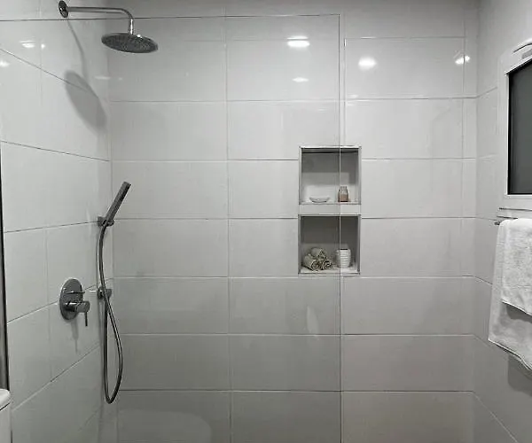 Stylish 3 Bedroom In Kyrenia Northern Cyprus *