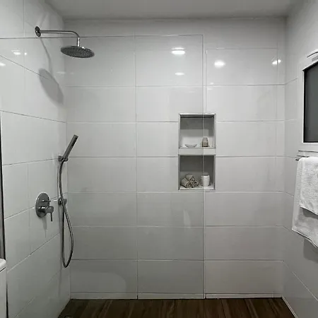 Stylish 3 Bedroom In Kyrenia Northern Cyprus *