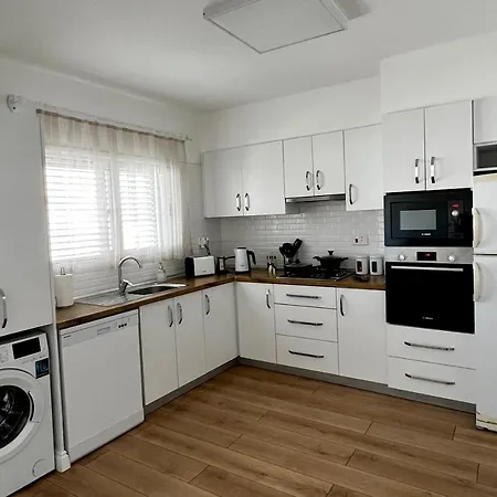 Stylish 3 Bedroom In Kyrenia Northern Cyprus Кирения